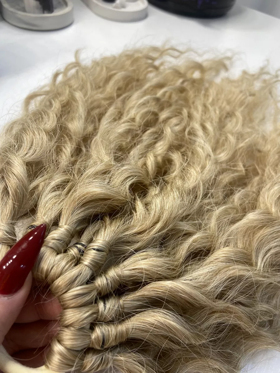 Кудрявый хвост на резинке