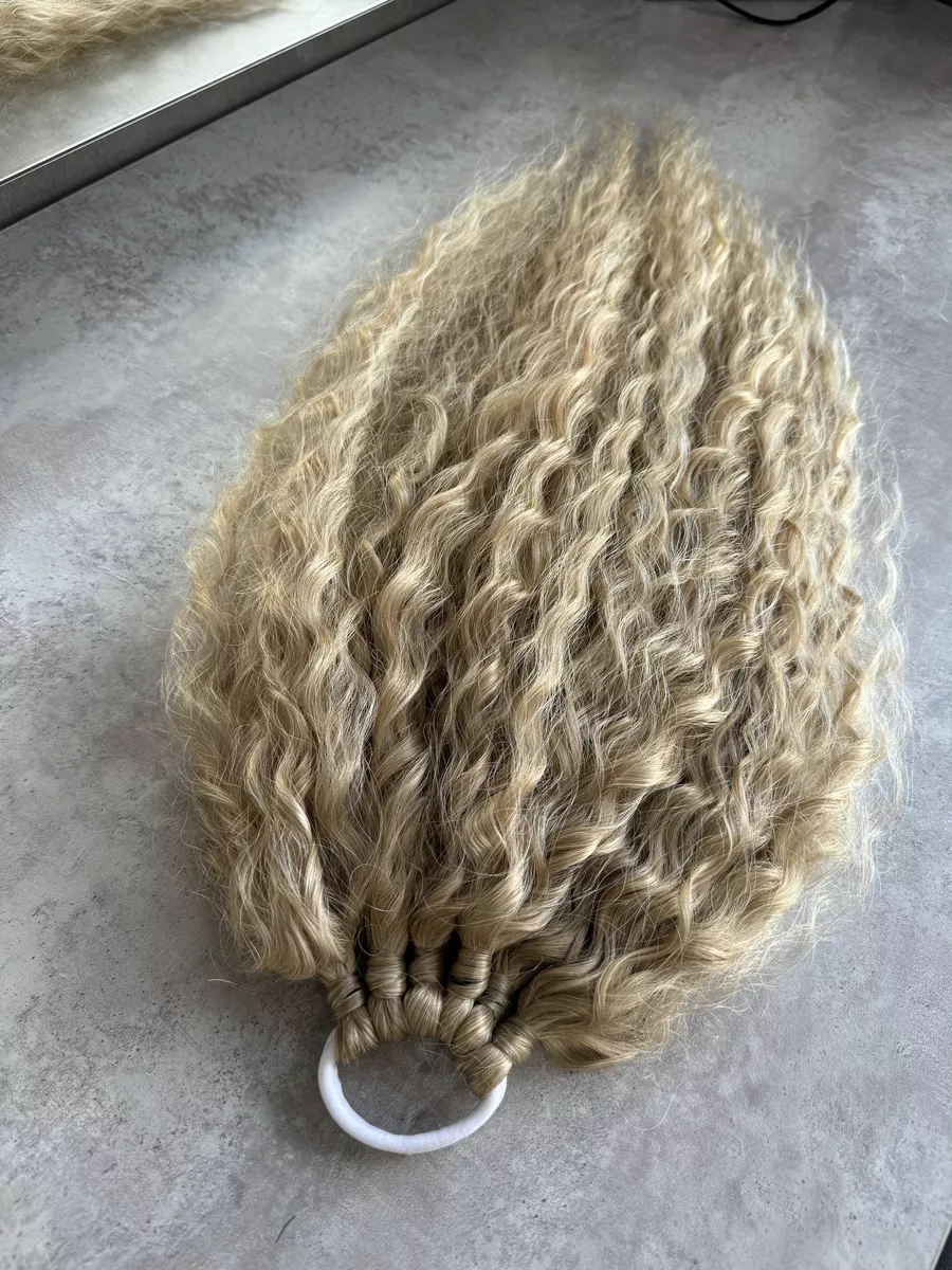 Хвост на резинке кудрявый