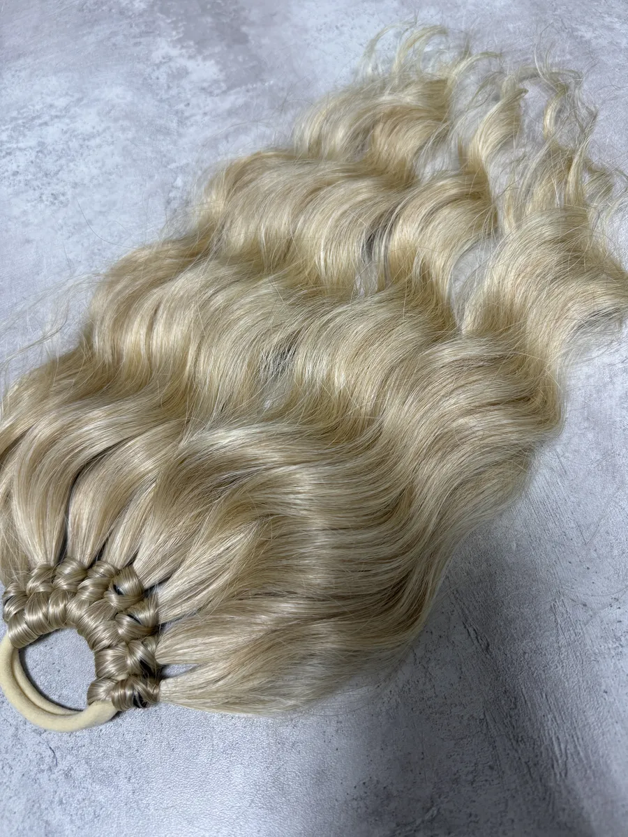 Волнистый хвост на резинке