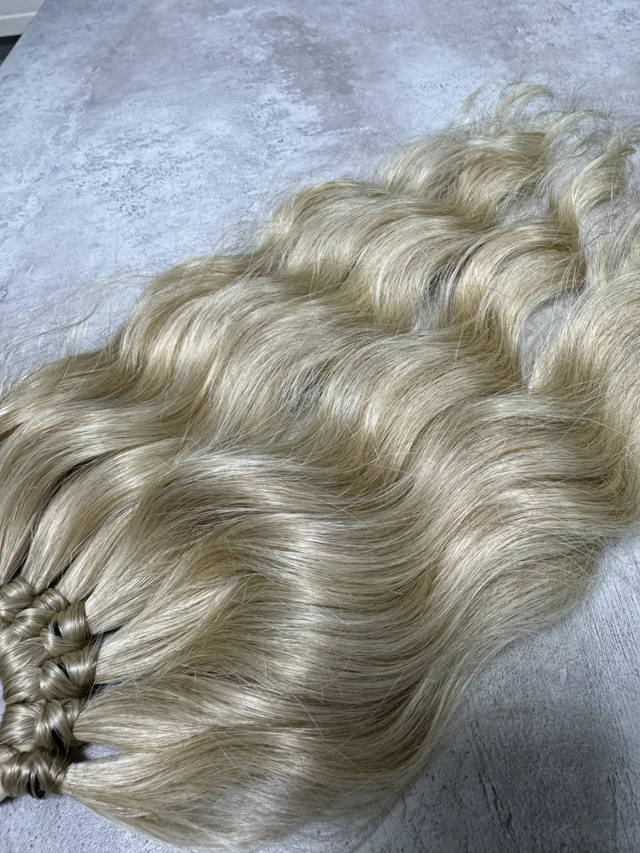 Волнистый хвост на резинке