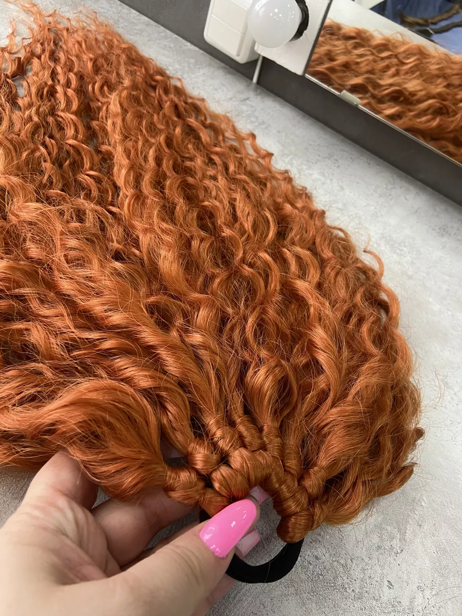 Хвост на резинке кудрявый