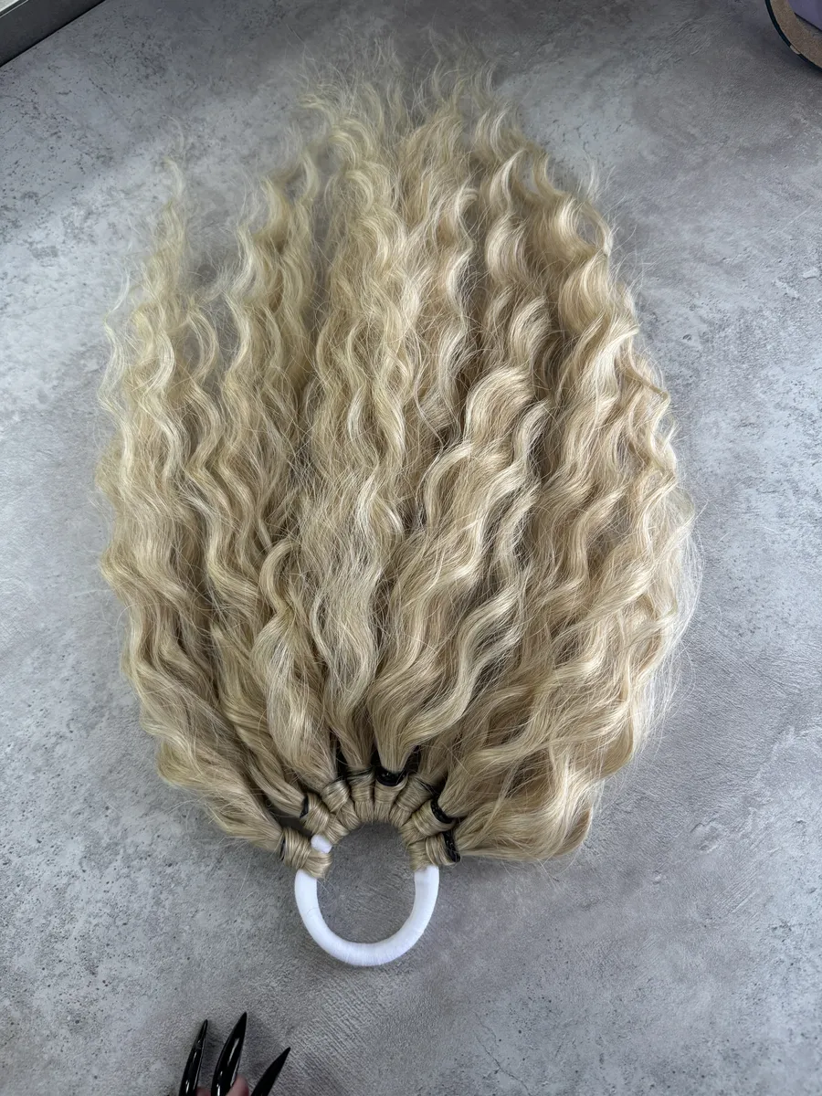 Кудрявый хвост на резинке