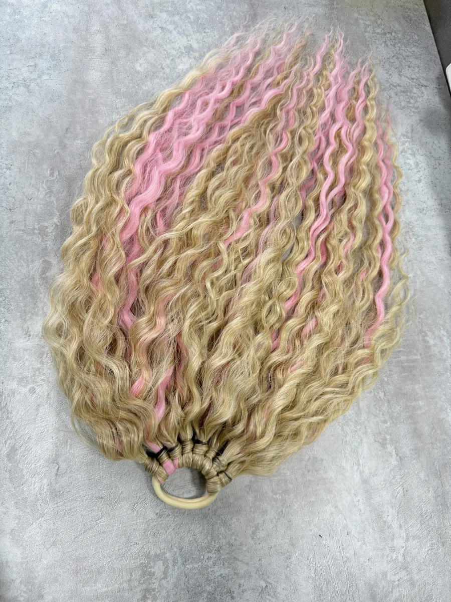 Хвост на резинке кудрявый