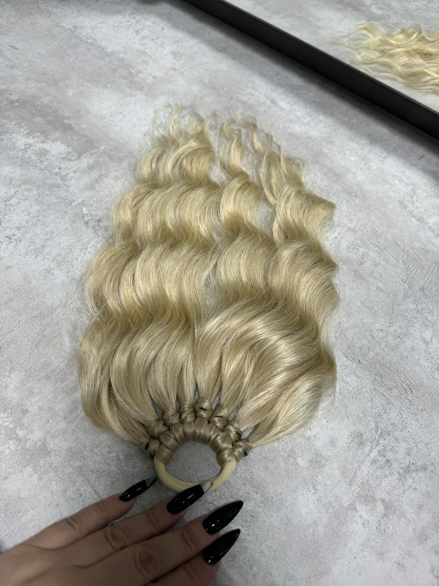 Волнистый хвост на резинке