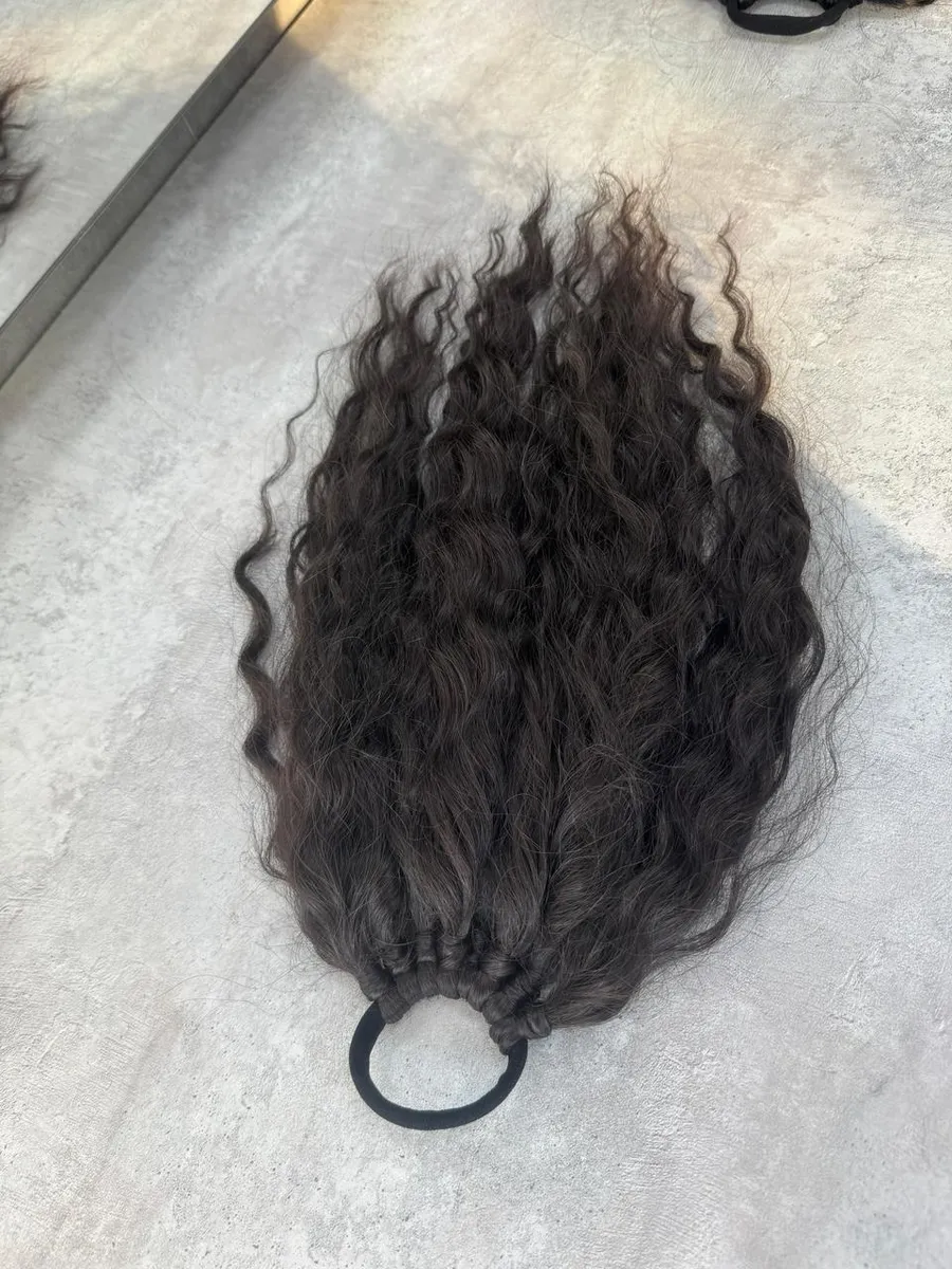 Кудрявый хвост на резинке