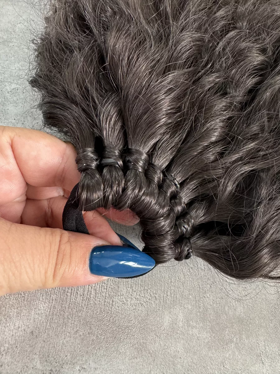 Кудрявый хвост на резинке