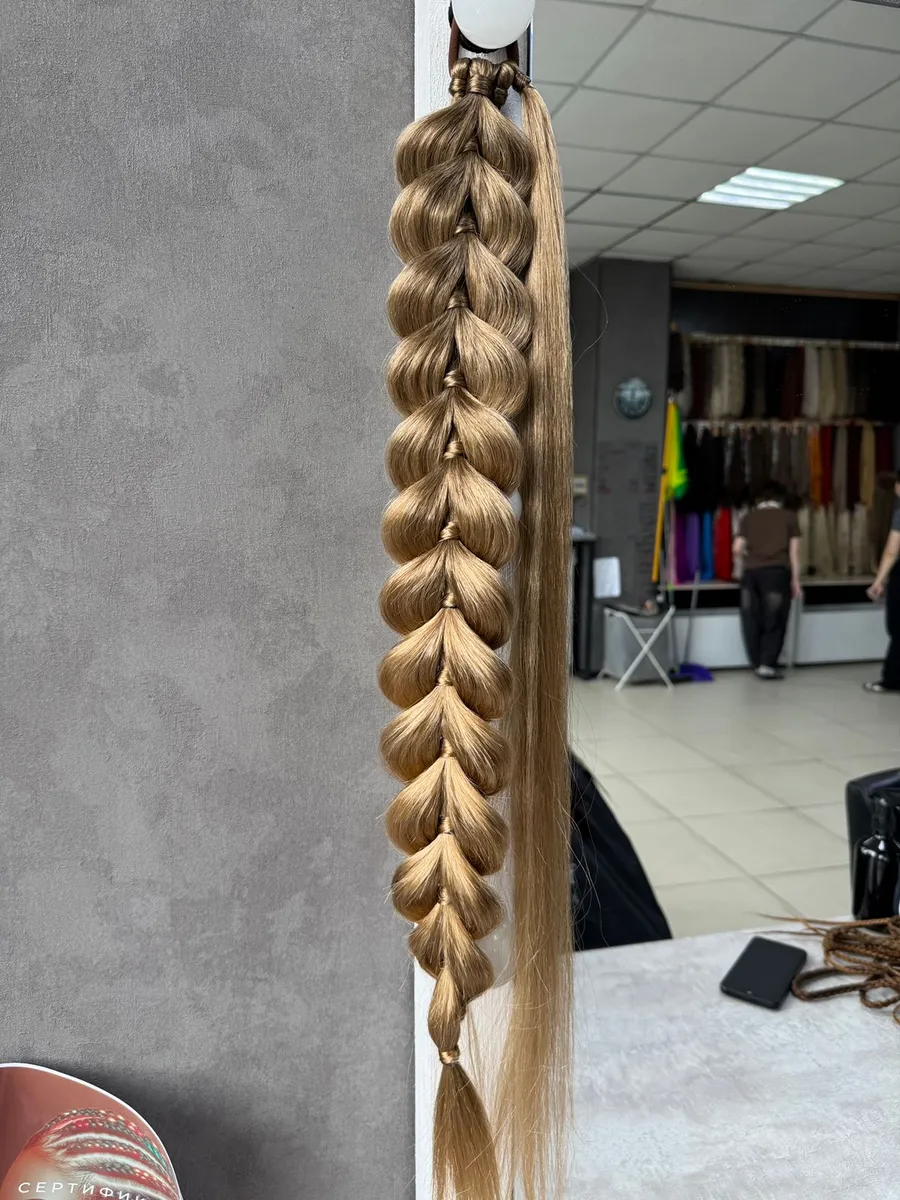 Хвост-коса на резинке французская