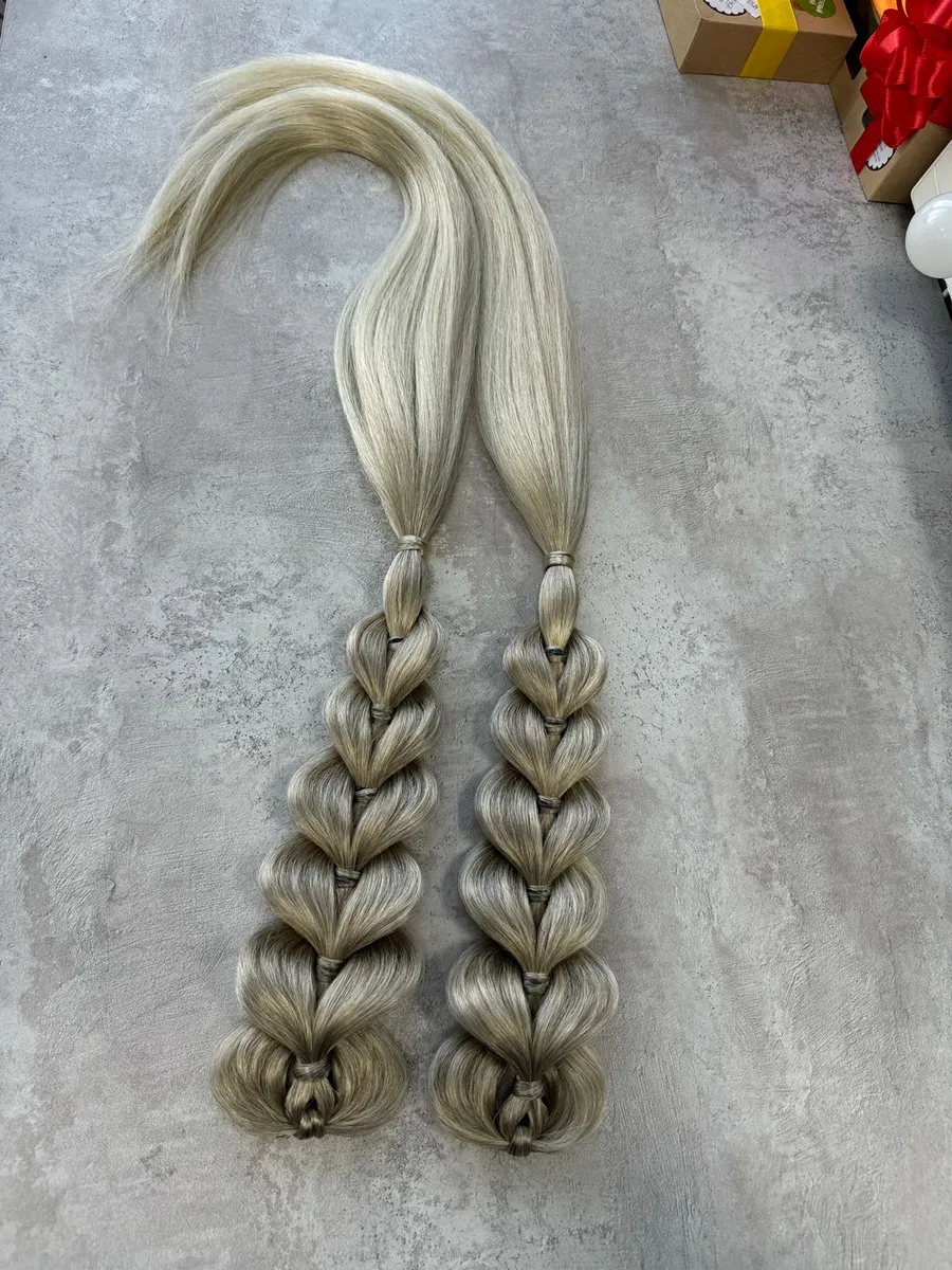 Французские косы с хвостами на заколках