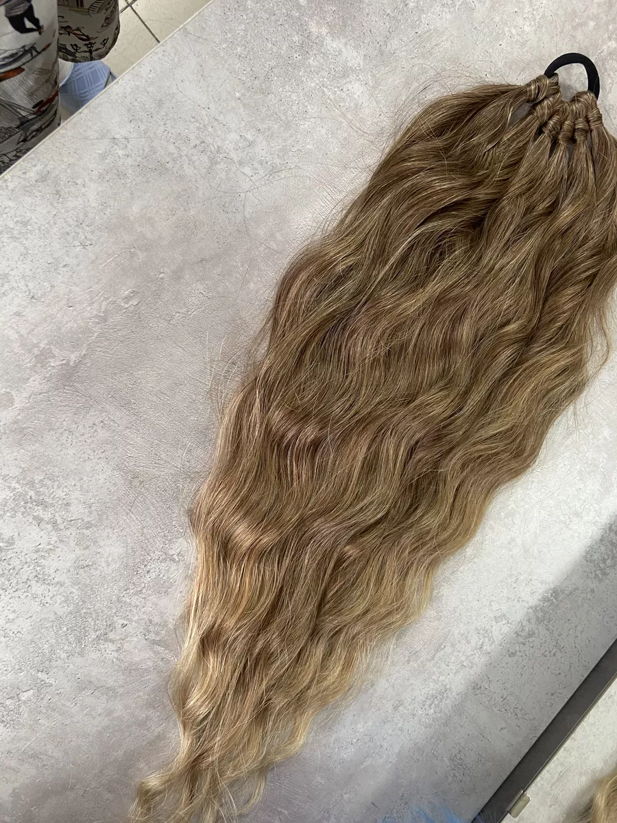 Хвост на резинке волна