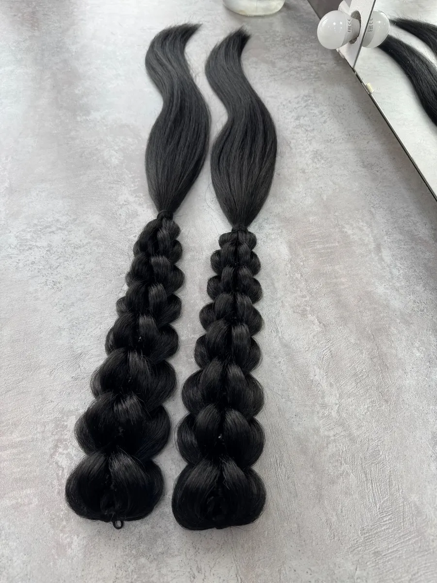 3Д косы с хвостами на заколках