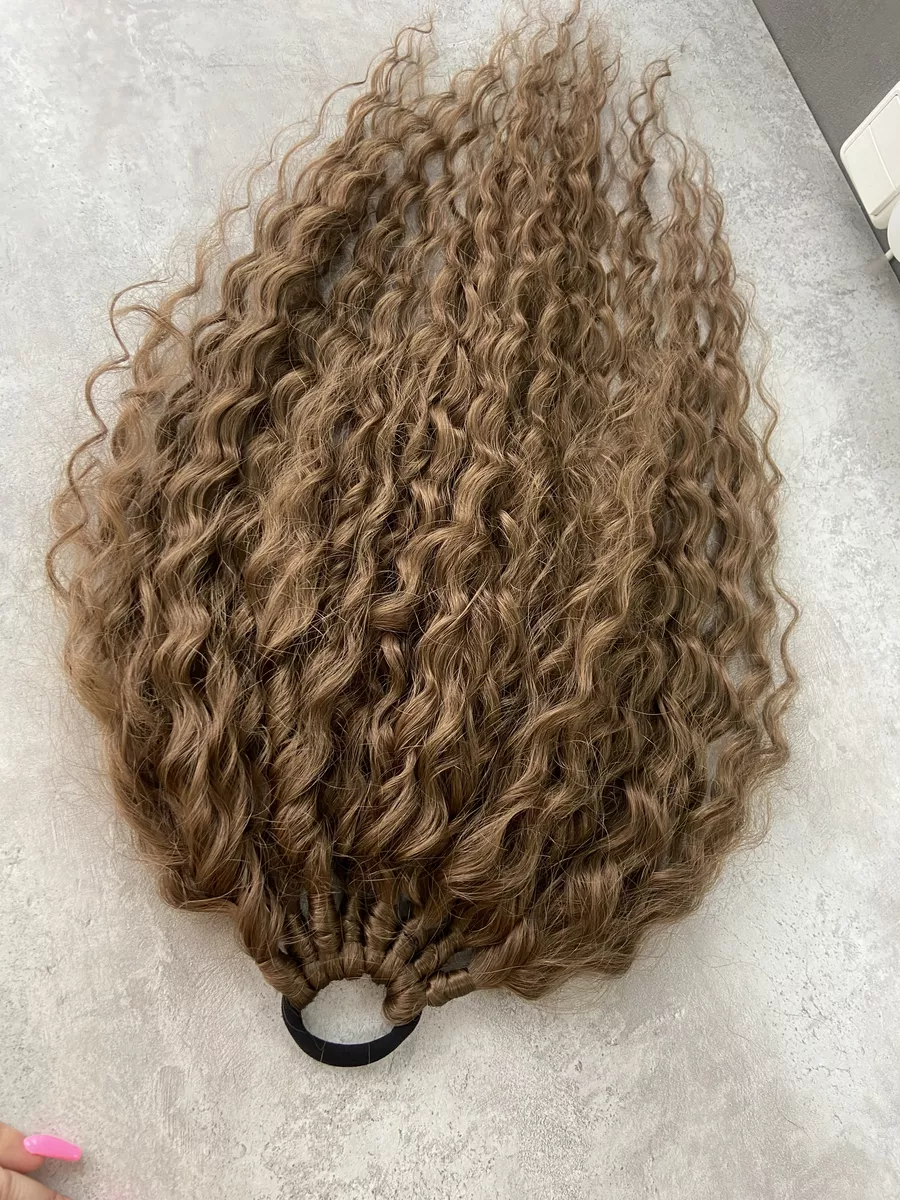 Хвост на резинке кудрявый