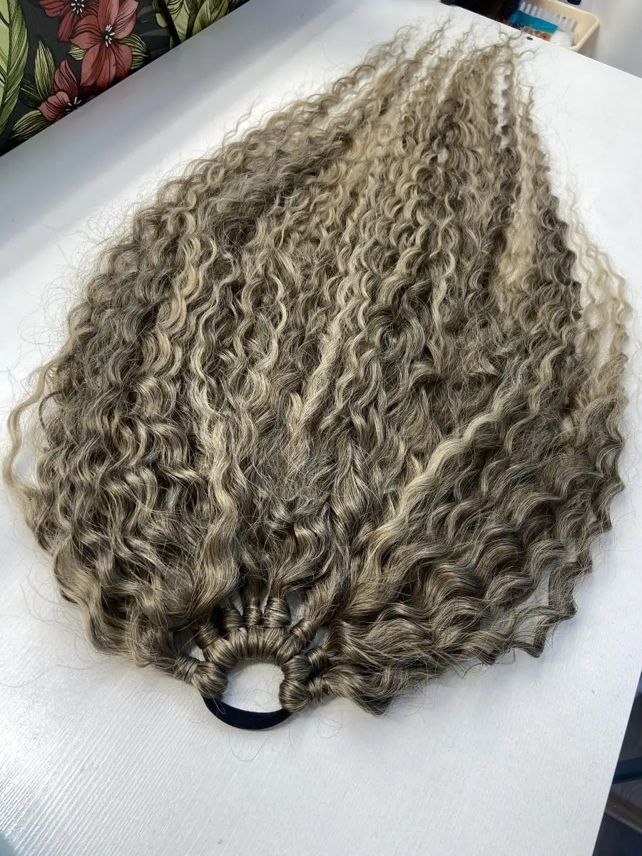 Хвост кудрявый на резинке