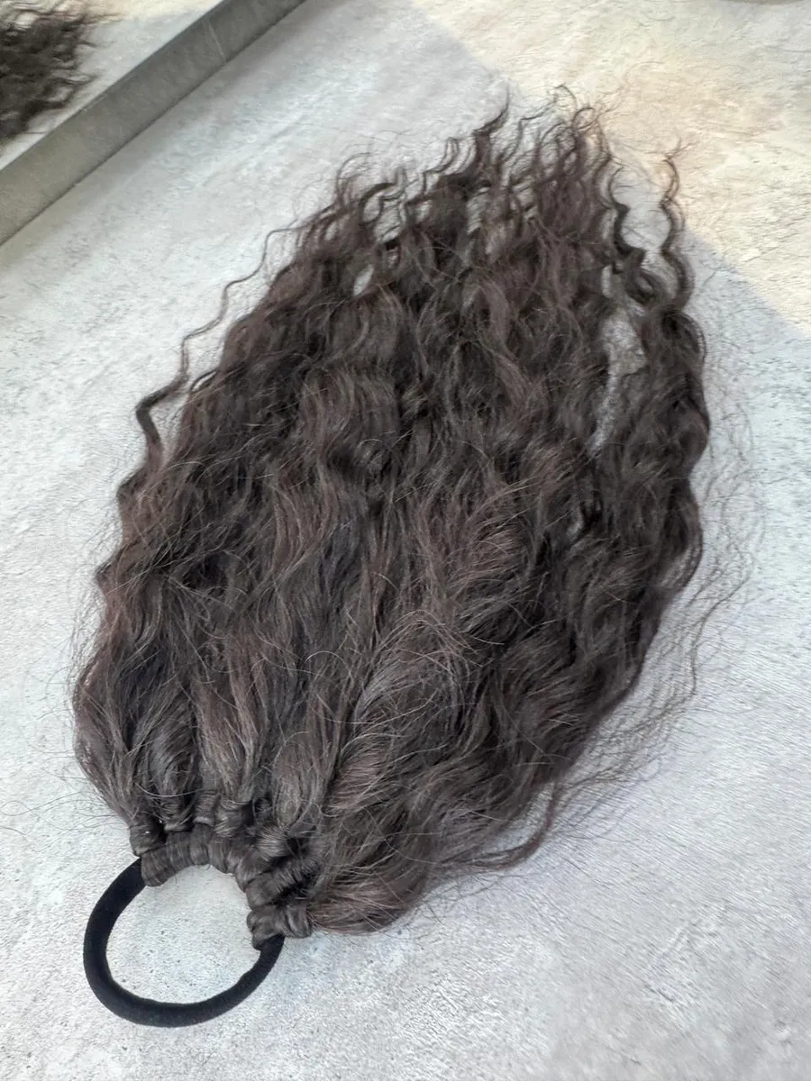 Кудрявый хвост на резинке