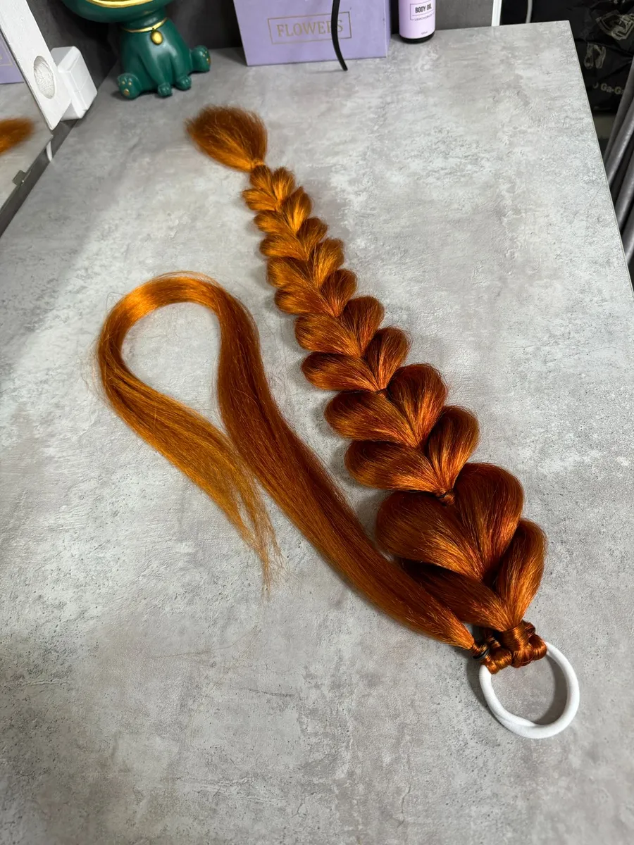 Хвост-коса на резинке французская