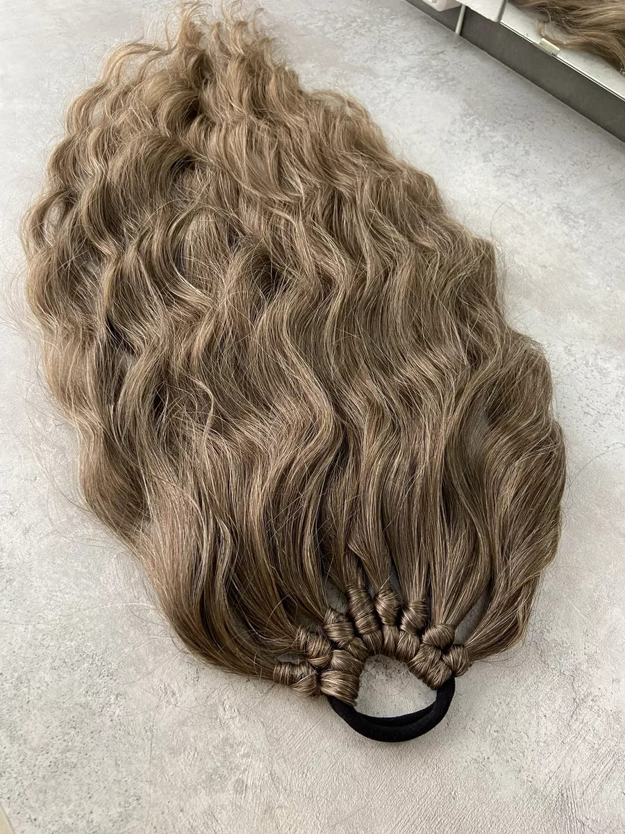 Хвост на резинке волна