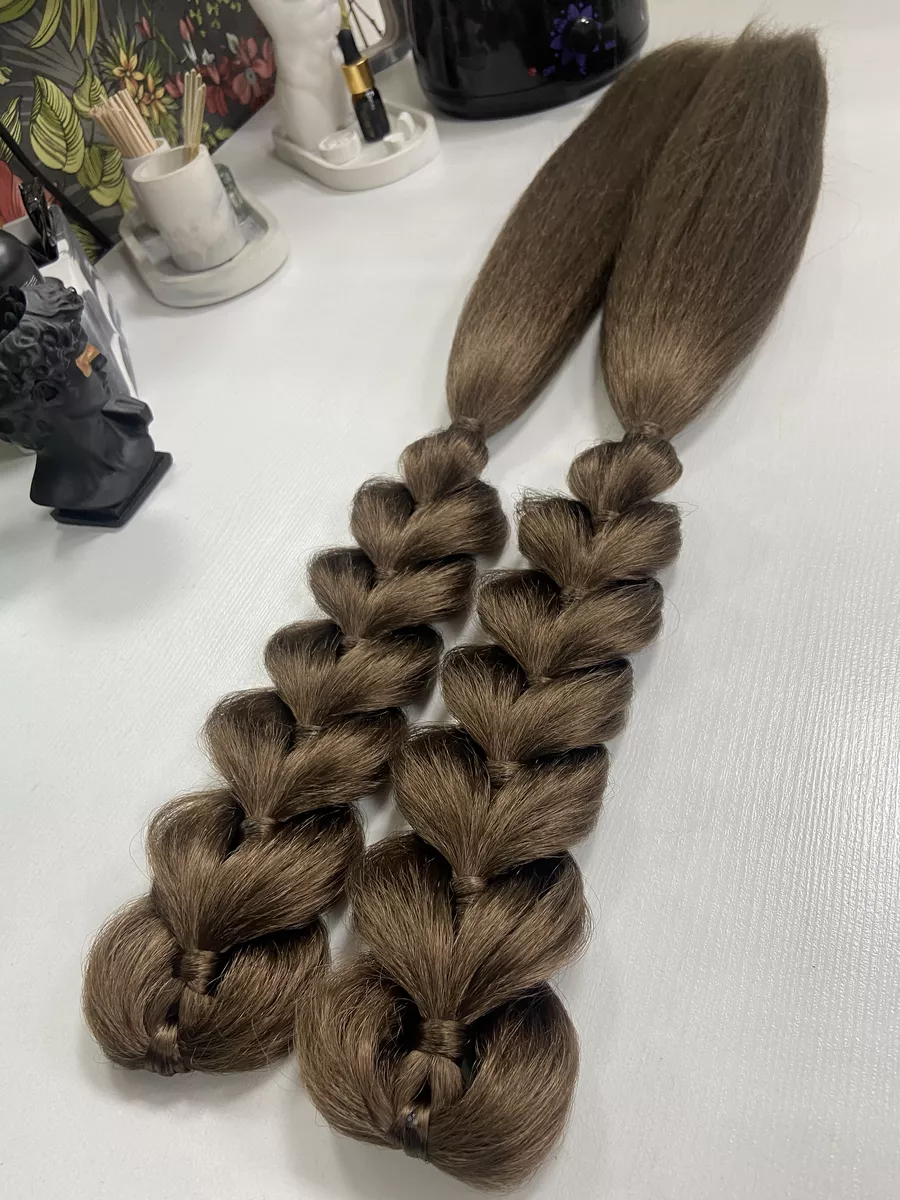 Французские косы с хвостами на заколках