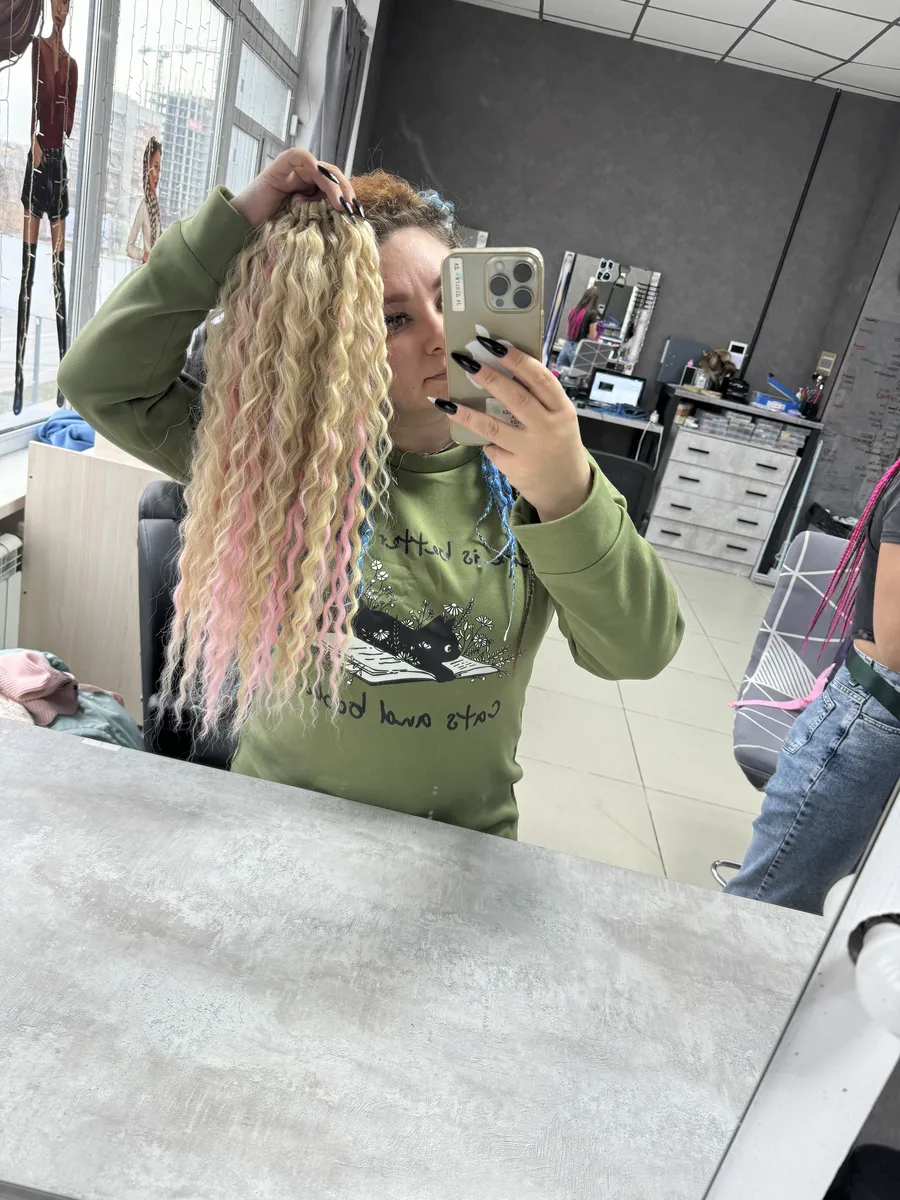 Хвост на резинке кудрявый