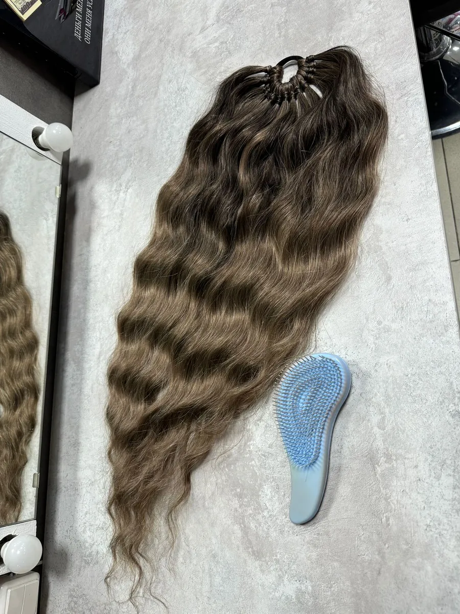 Хвост на резинке волна