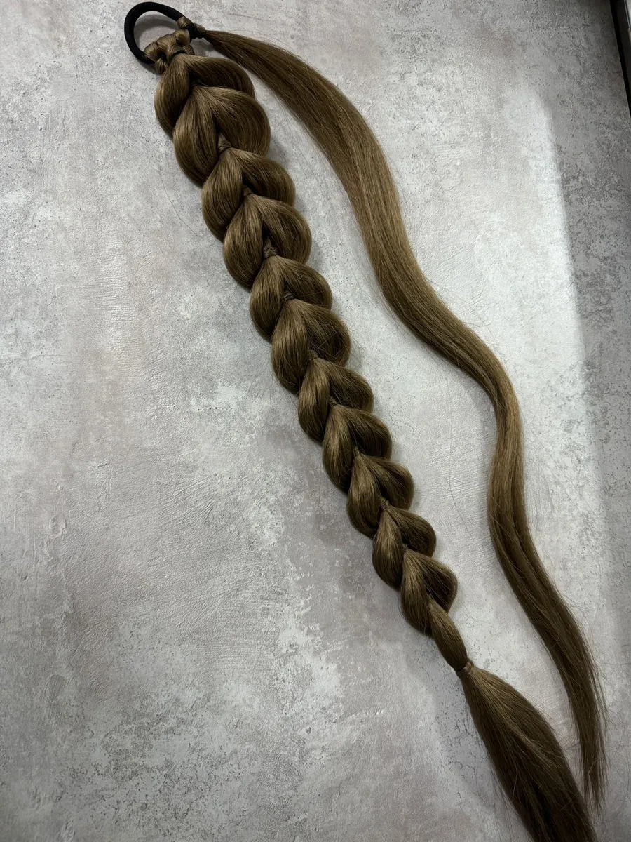 Хвост-коса на резинке французская