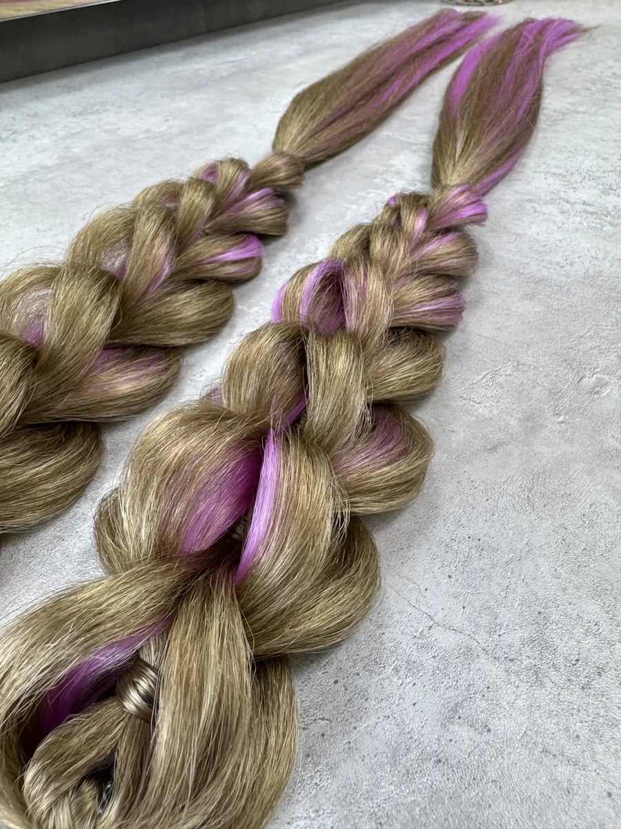 3Д косы с хвостами на заколках