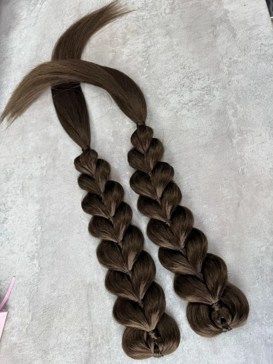 Французские косы с хвостами на заколках