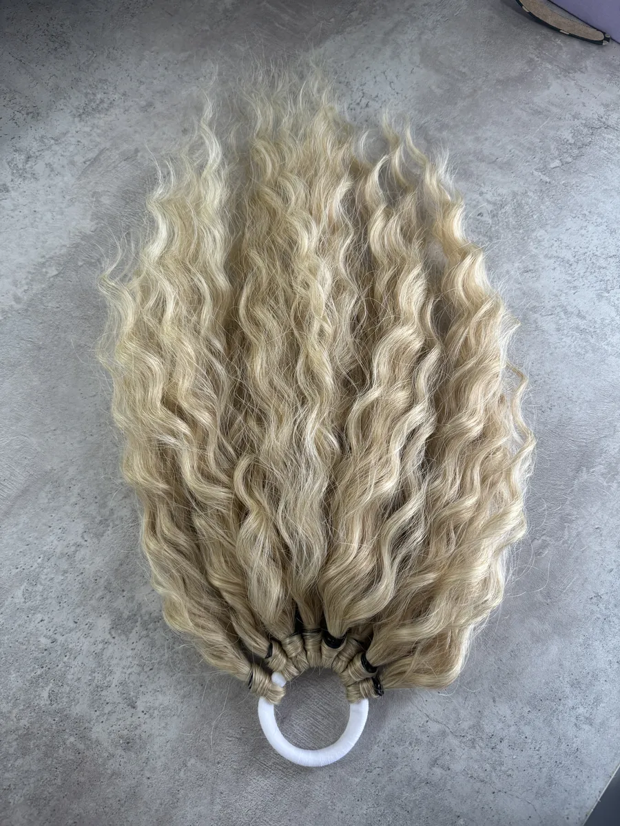 Кудрявый хвост на резинке