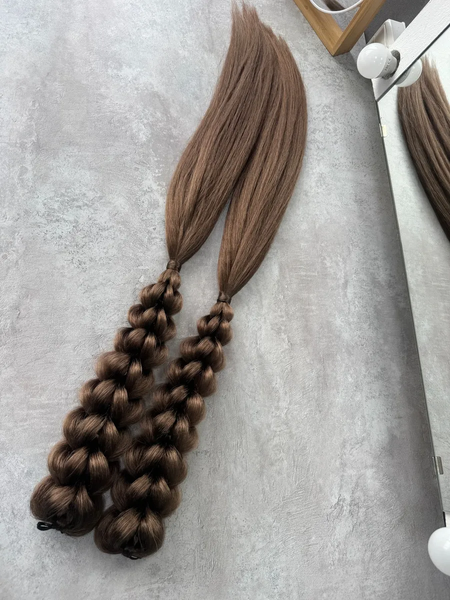 3Д косы с хвостами на заколках