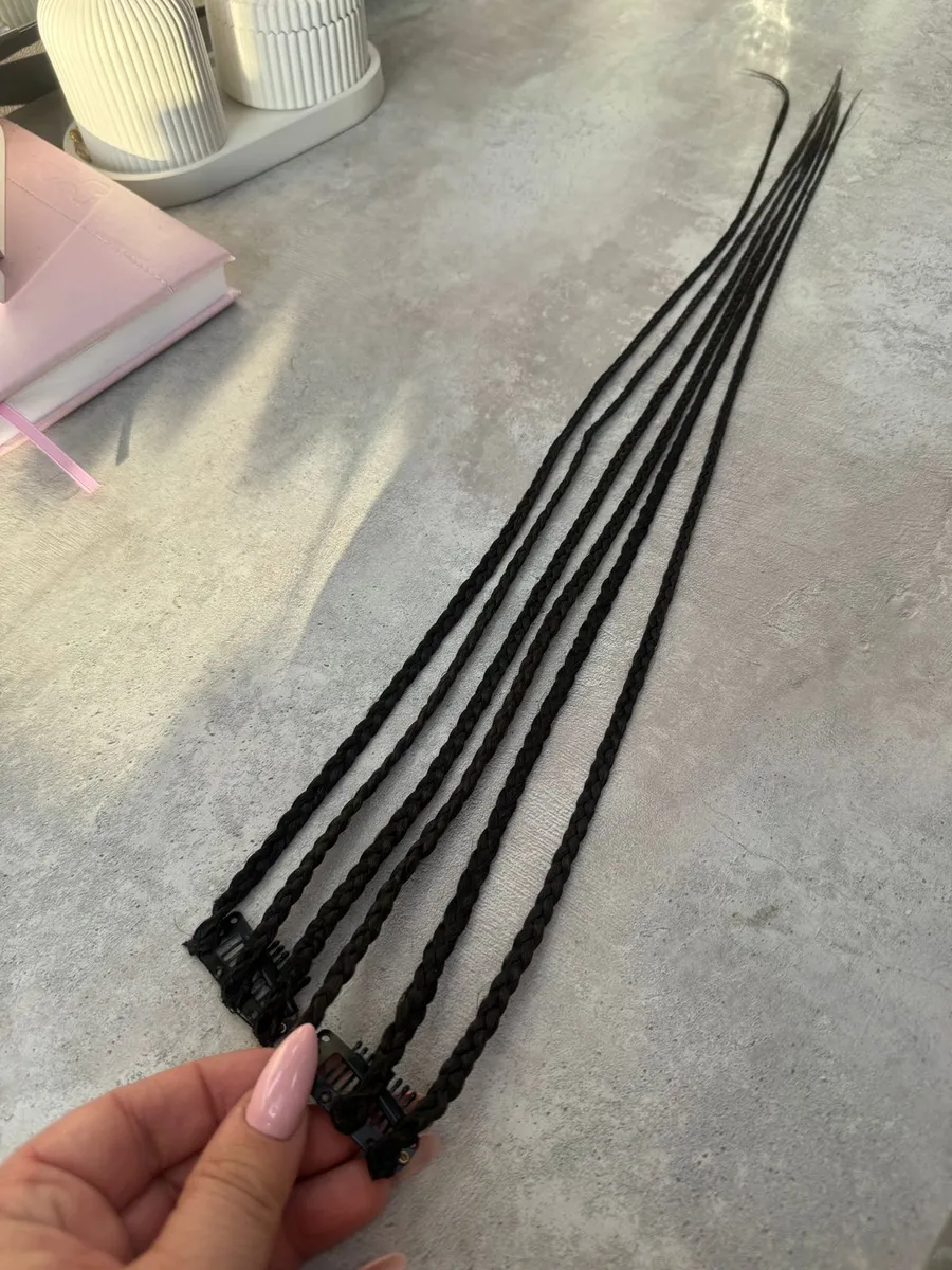 Косы на заколках