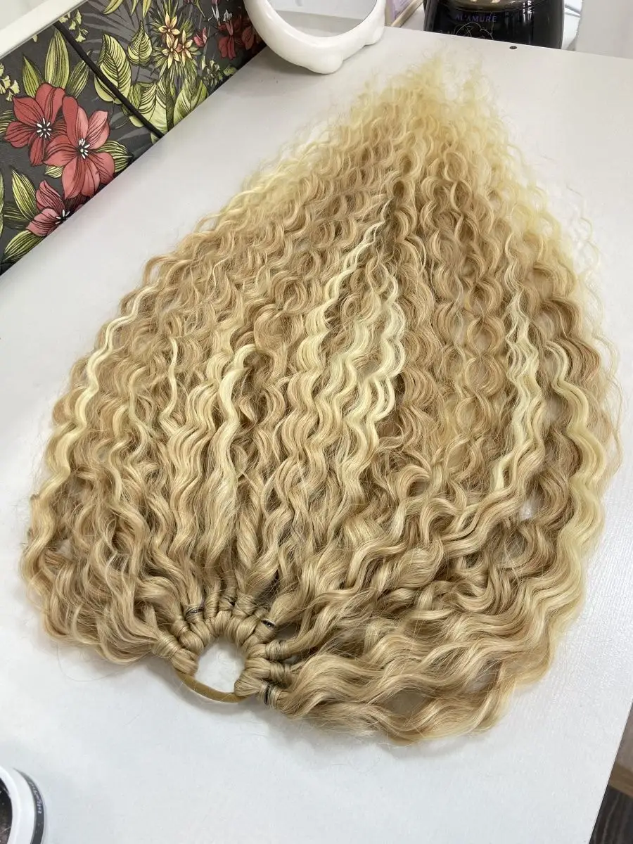 Хвост кудрявый на резинке