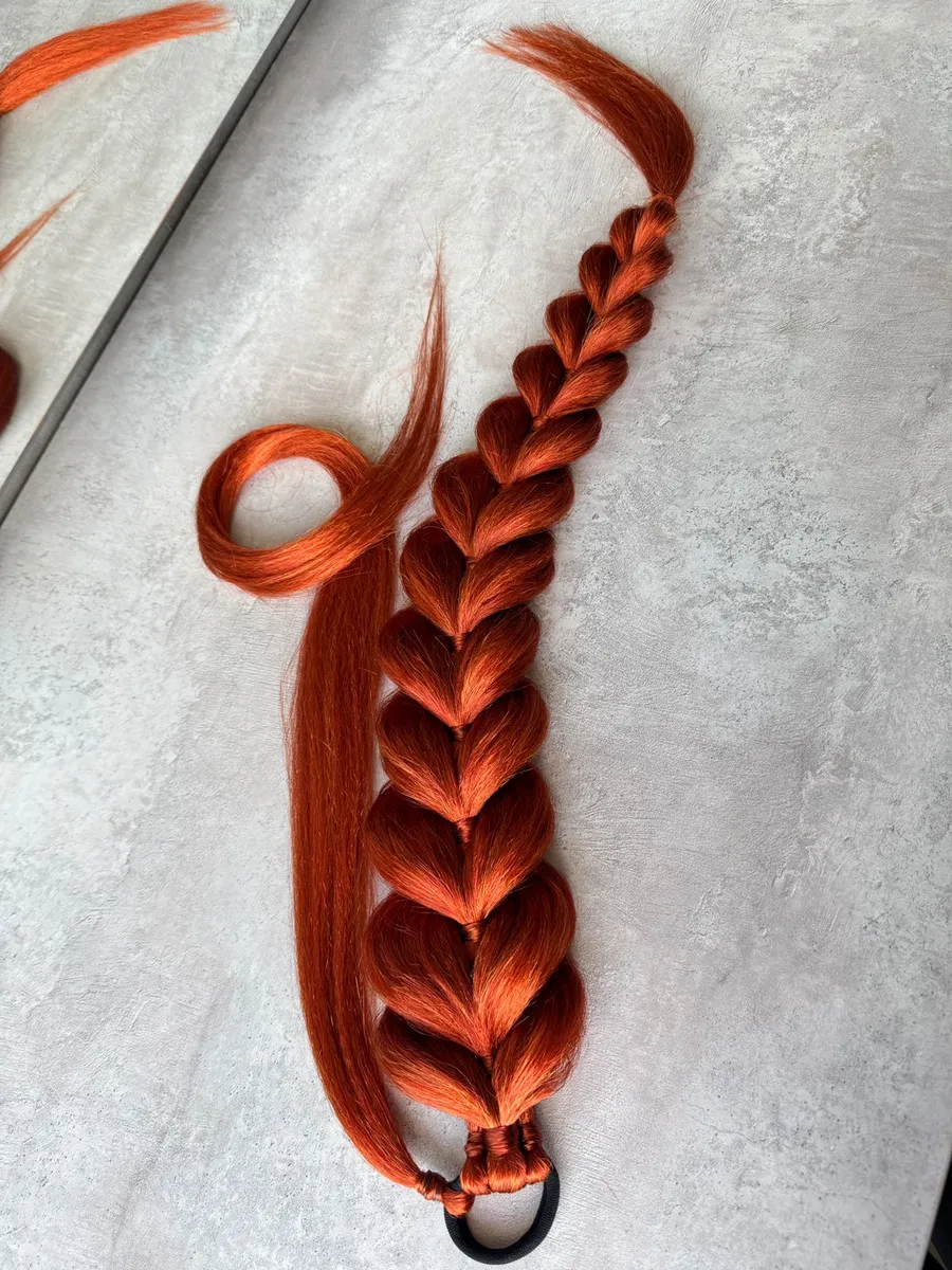 Хвост-коса на резинке французская