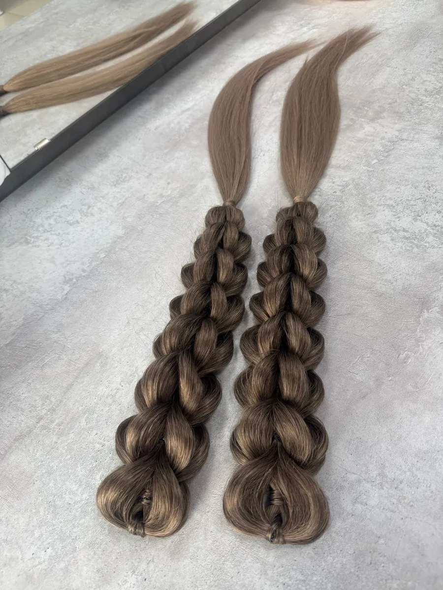 3Д косы с хвостами на заколках