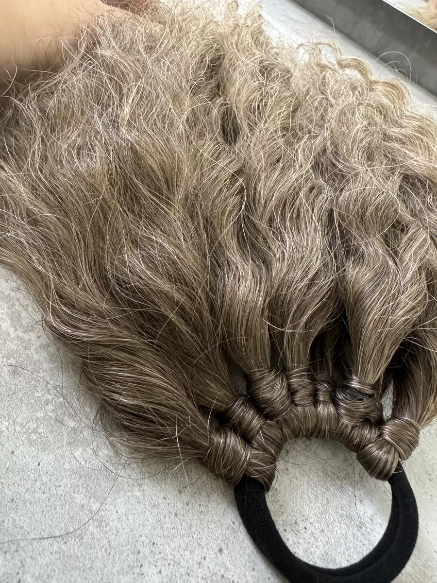 Кудрявый хвост на резинке