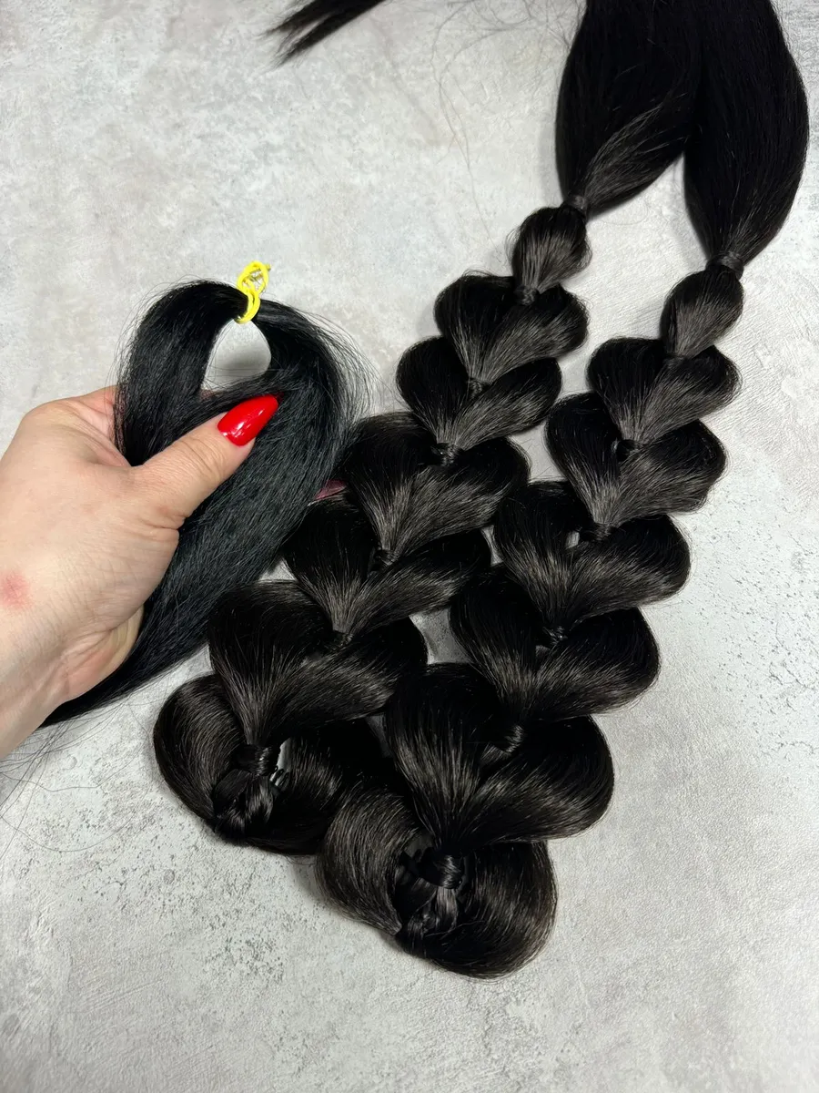 Французские косы с хвостами на заколках