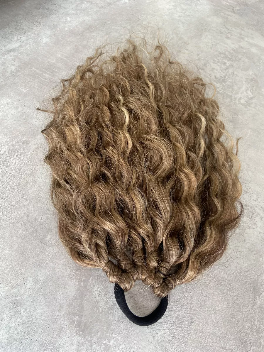 Кудрявый хвост на резинке