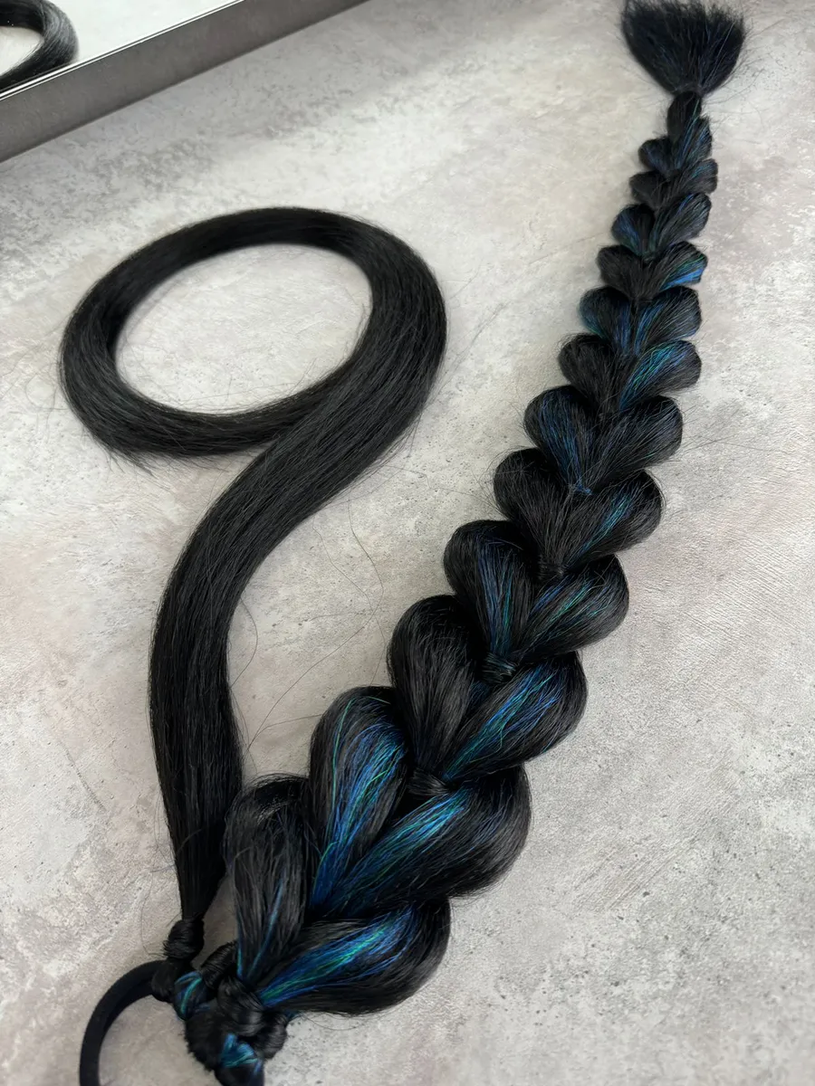 Хвост-коса на резинке французская