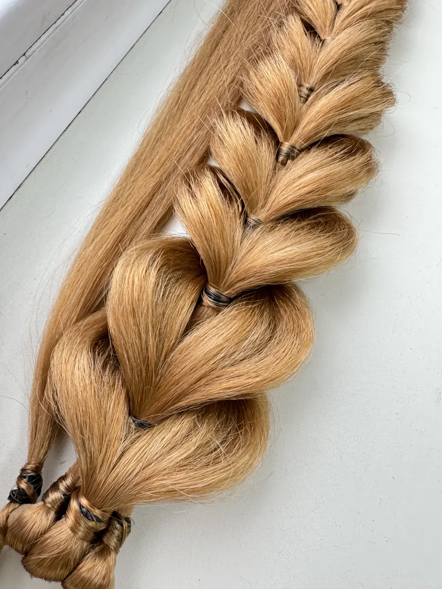 Хвост-коса на резинке французская