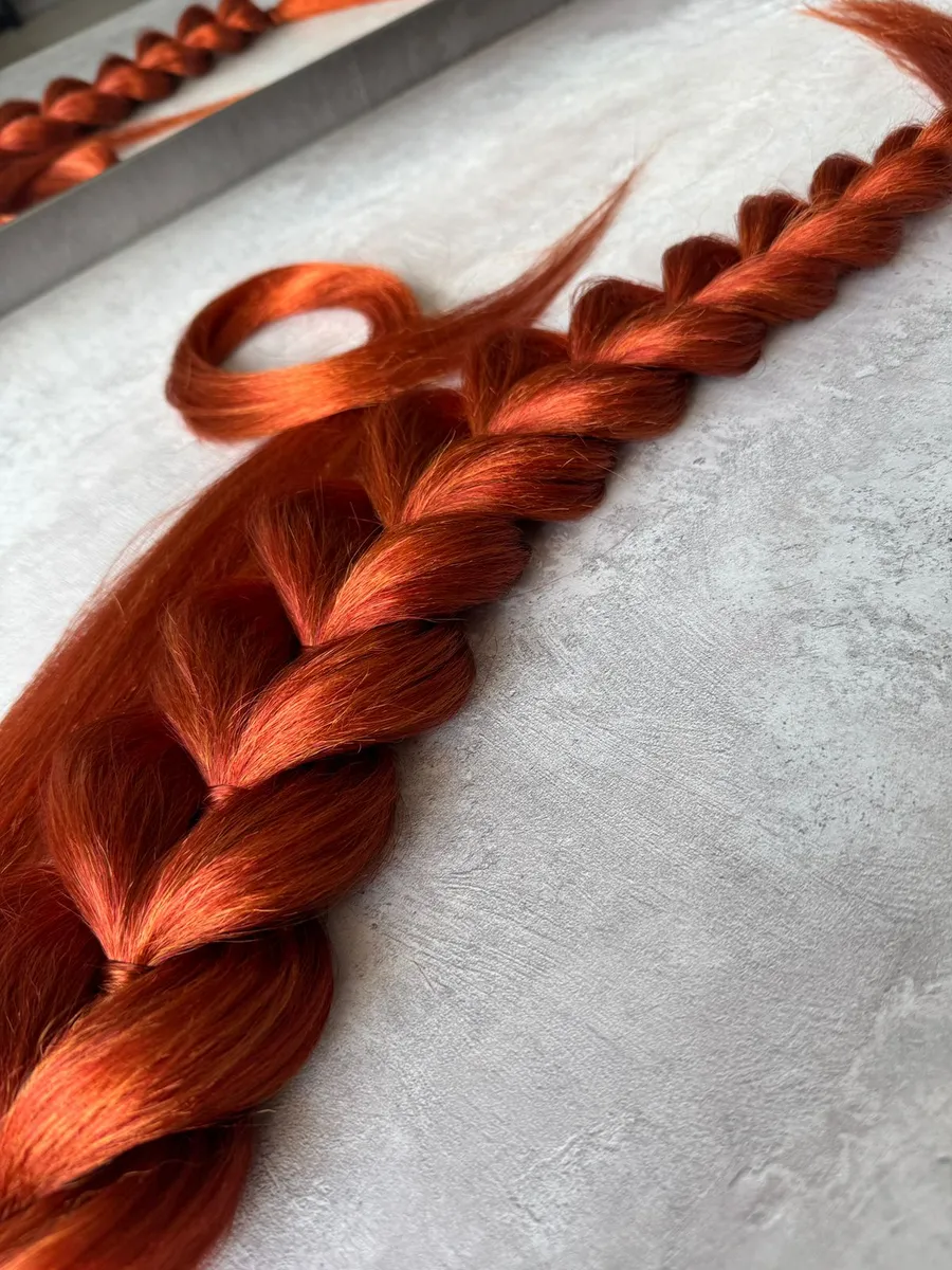 Хвост-коса на резинке французская