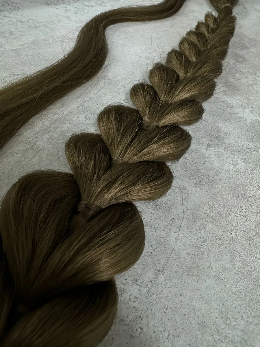 Хвост-коса на резинке французская