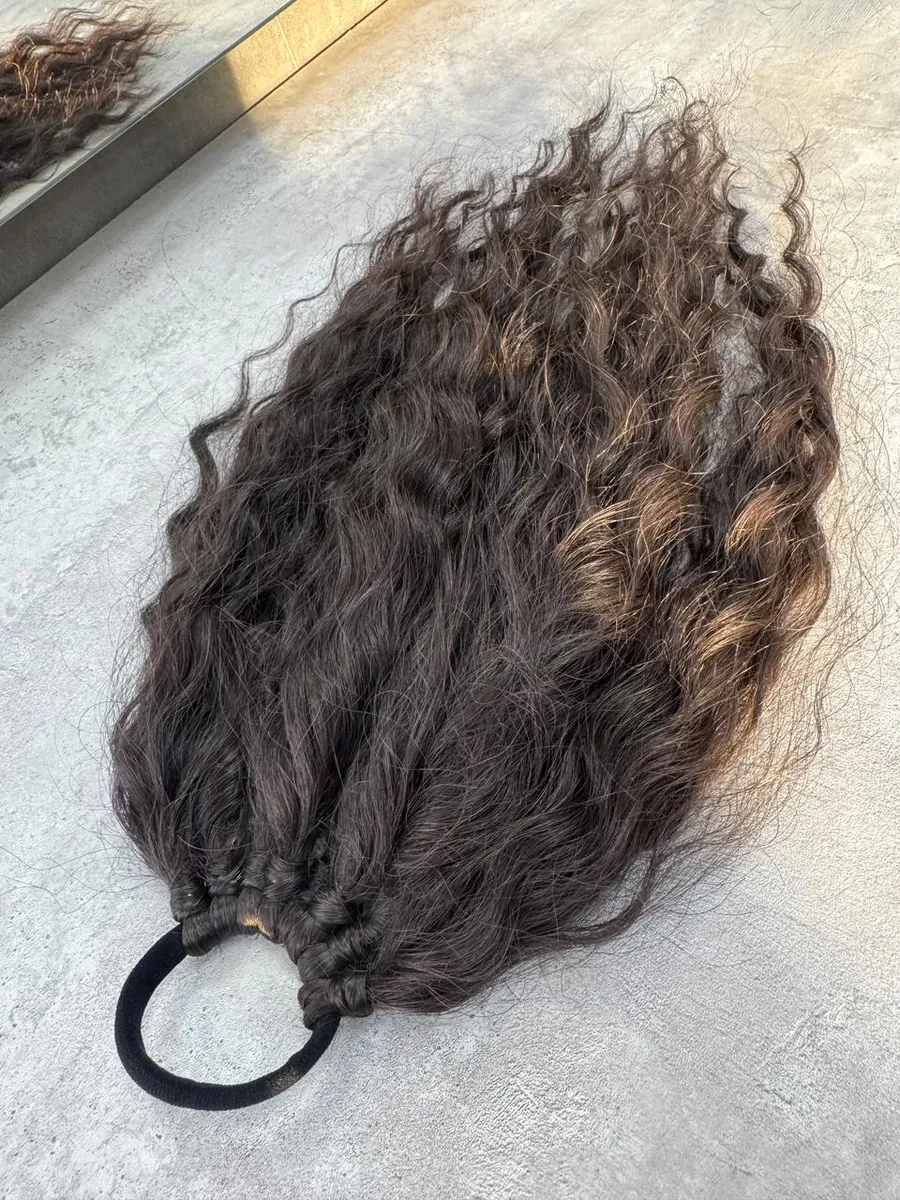 Кудрявый хвост на резинке