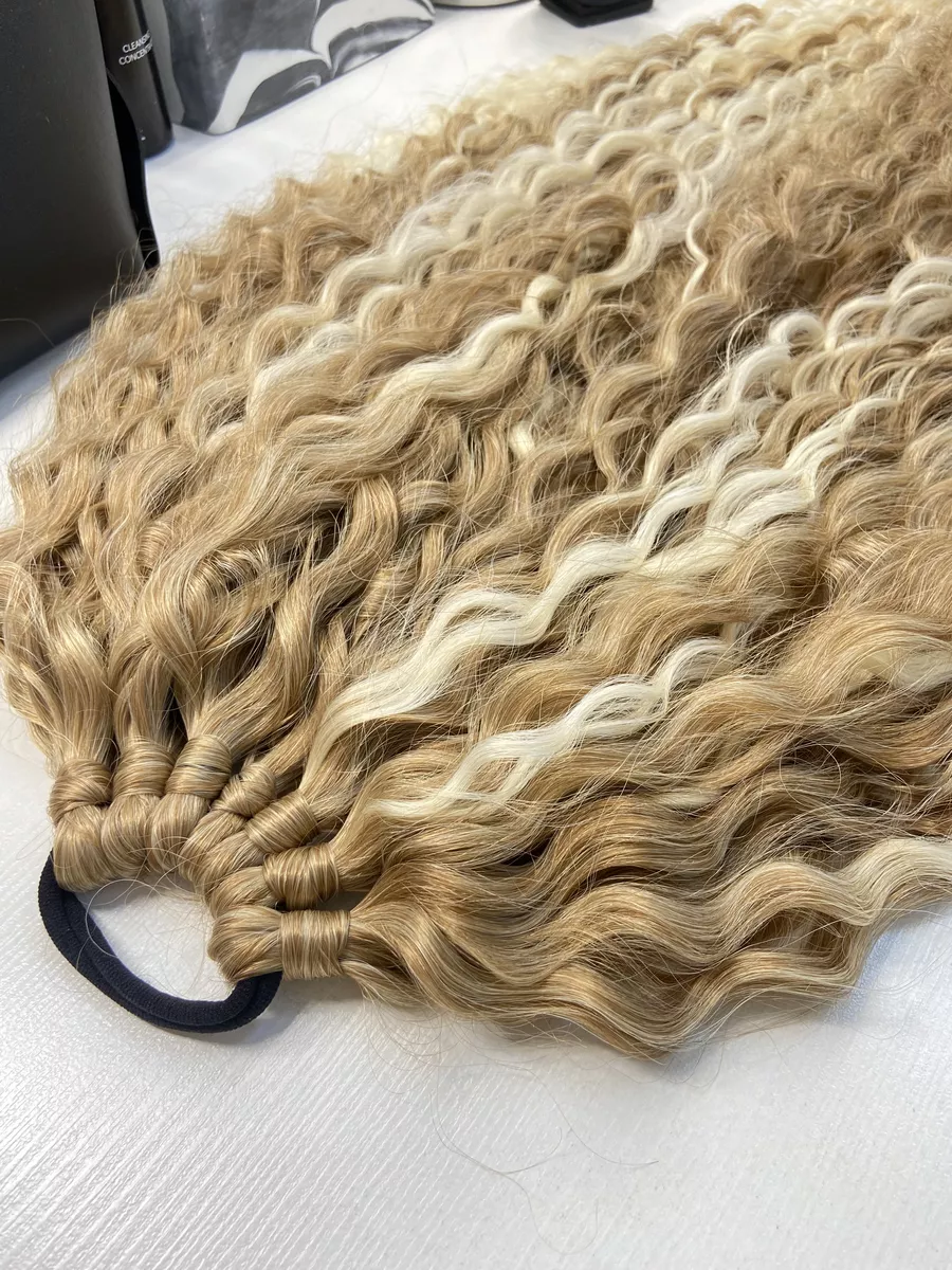 Хвост кудрявый на резинке