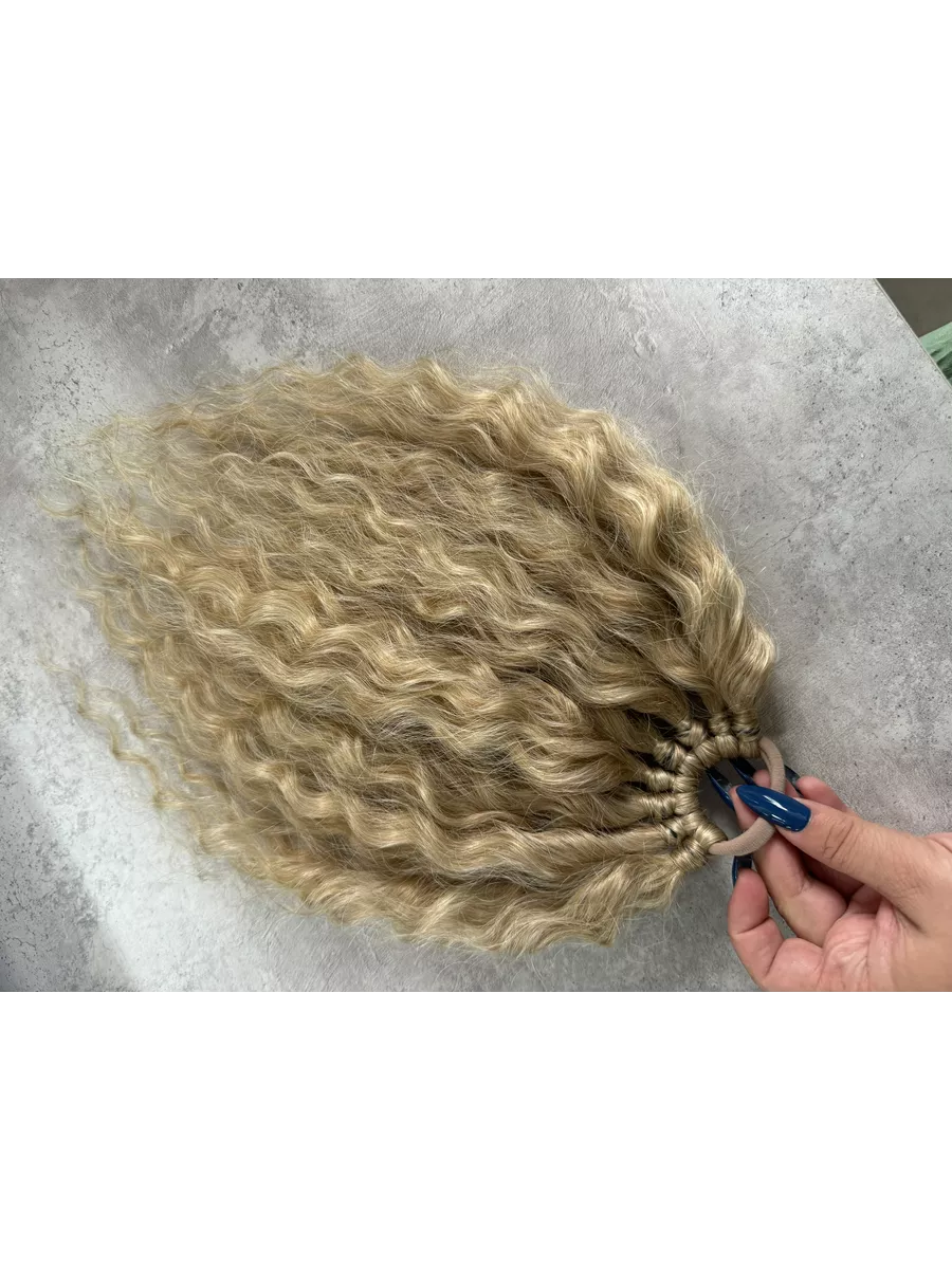 Кудрявый хвост на резинке